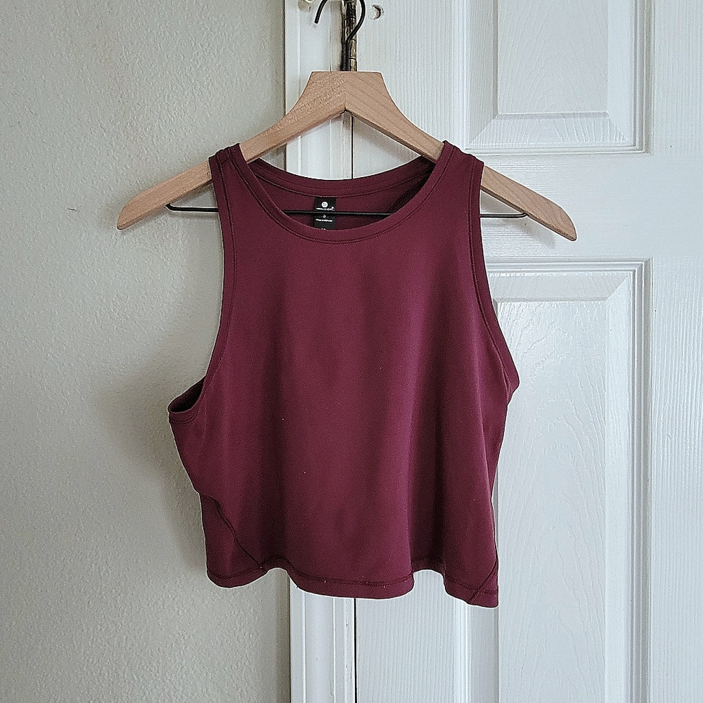 Yogalicious sleeveless crop top